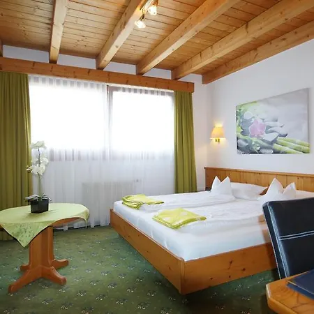 Schwarzenbergs Traube 4*