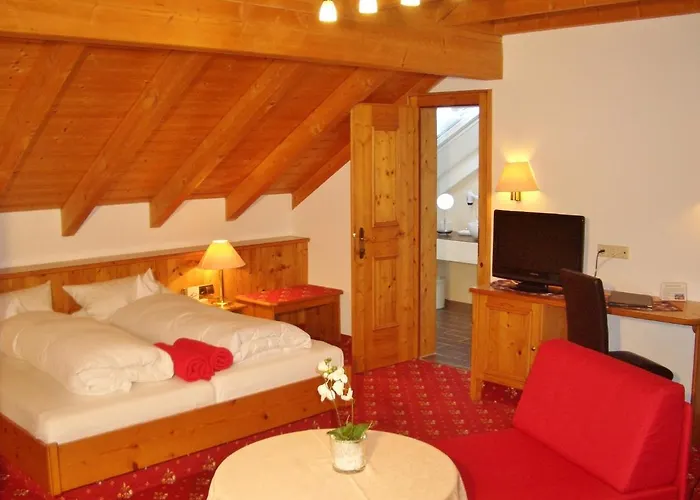 希瓦增贝格特劳贝酒店 4* 格洛特尔塔尔